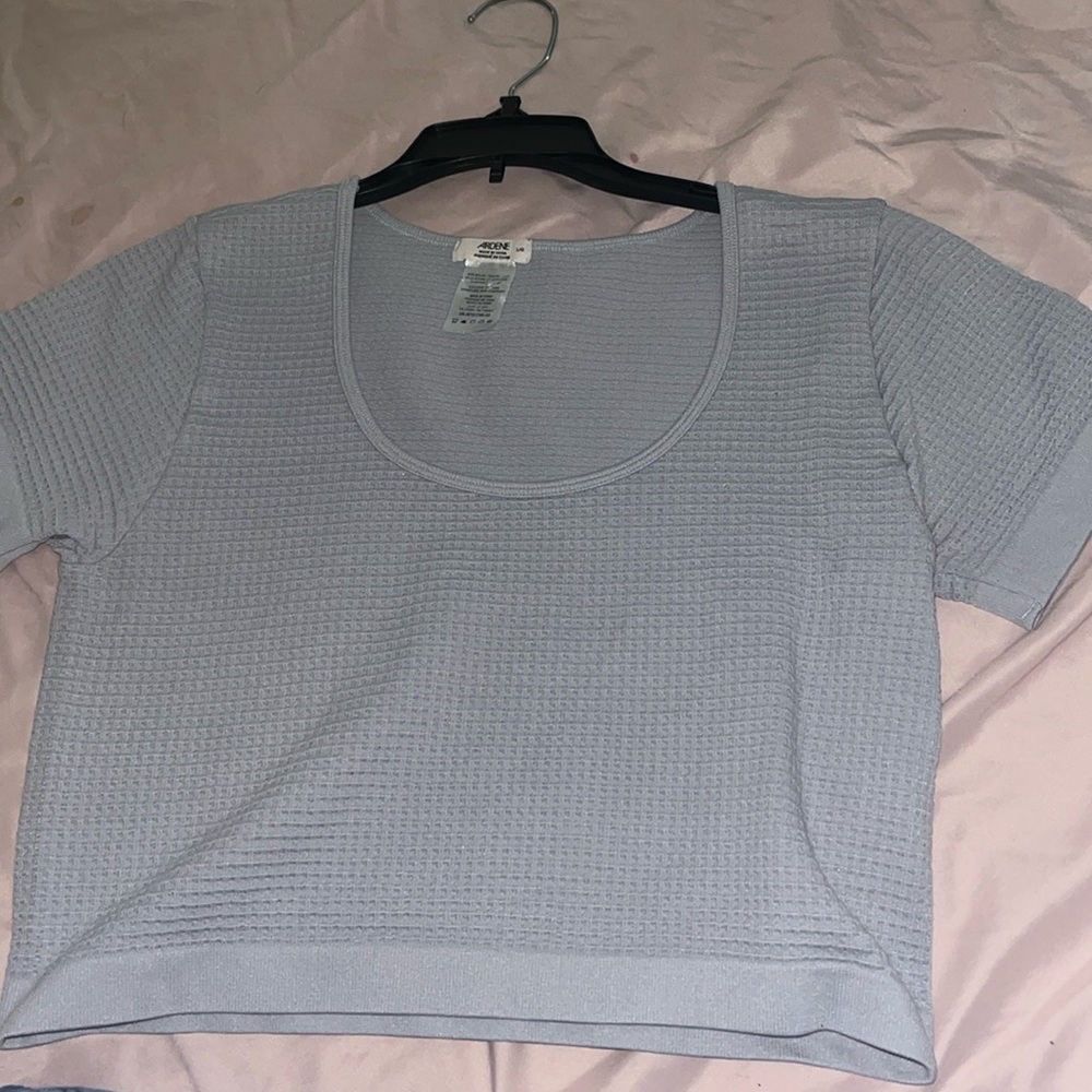 Grey bluish crop top